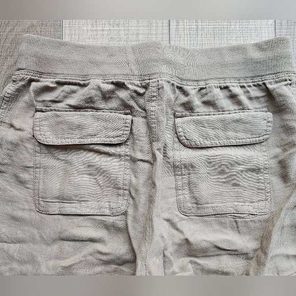 Aritzia Joggers - Picture 5 of 9